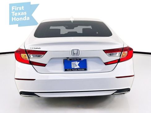 Used 2018 Honda Accord EX-L image 6