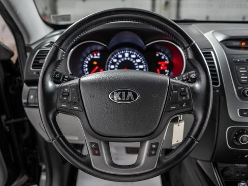 Used 2014 Kia Sorento LX w/ LX V6 Convenience Package image 32