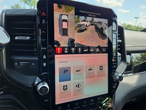 New 2025 RAM 2500 Limited image 14