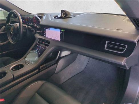 Used 2024 Porsche Taycan image 22