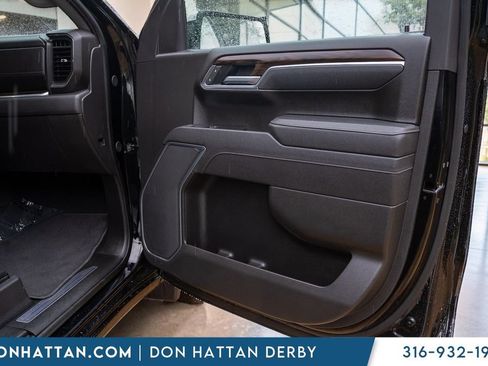 Used 2025 GMC Sierra 1500 SLT AWD/4WD image 22