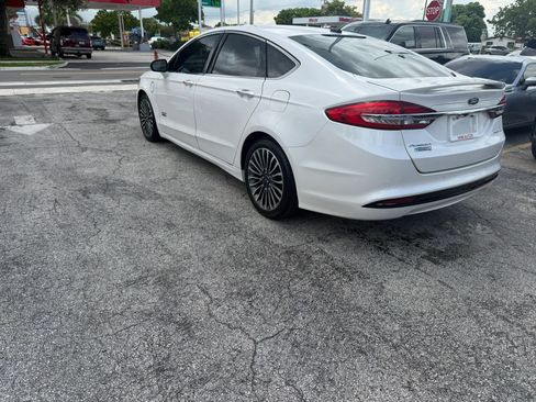 Used 2017 Ford Fusion Energi Titanium FWD image 3