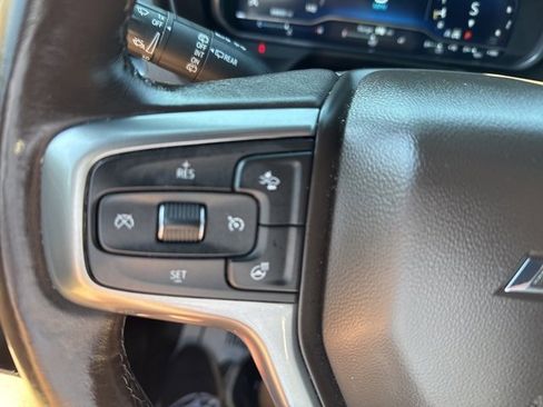 Used 2022 Chevrolet Suburban Z71 w/ Z71 Off-Road Package image 16