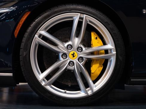 Certified 2024 Ferrari Roma Spider RWD image 44