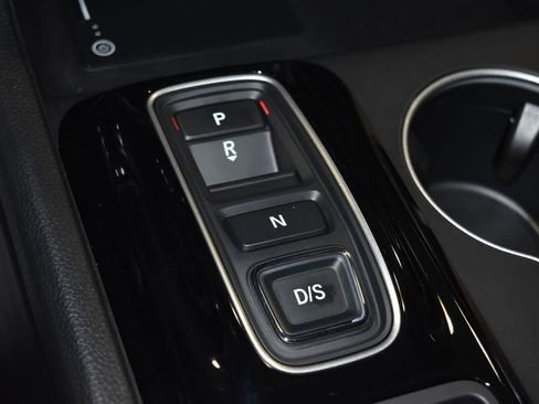 Used 2025 Honda Pilot Elite image 16