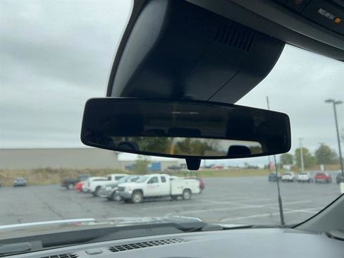 Used 2024 Chevrolet Silverado 2500 LT image 25