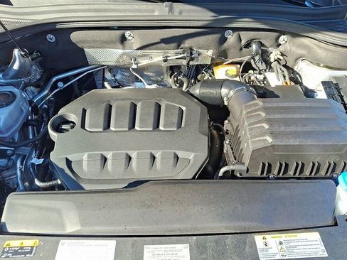 Certified 2025 Volkswagen Atlas Cross Sport SEL R-Line image 29