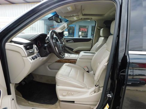 Used 2015 GMC Yukon XL Denali w/ Touring Package image 25