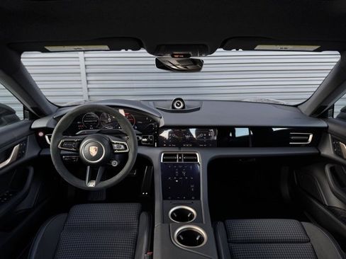 New 2025 Porsche Taycan 4S image 15