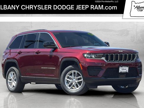 New 2026 Jeep Grand Cherokee Laredo w/ Trailer Tow Package AWD/4WD image 1