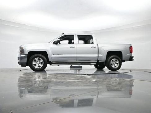 Used 2018 Chevrolet Silverado 1500 LT w/ LT Eassist Package RWD image 35