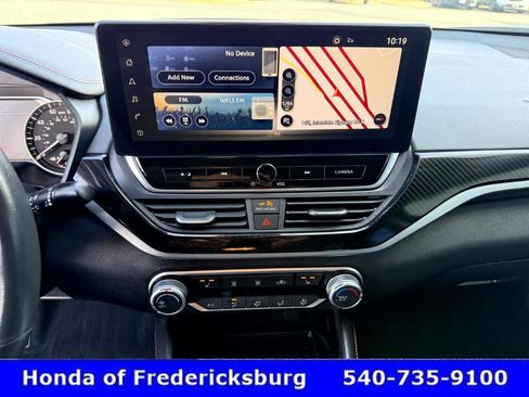 Used 2024 Nissan Altima 2.5 SR w/ SR Premium Package image 28