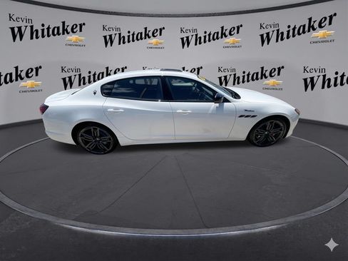 Used 2022 Maserati Quattroporte Modena RWD image 9
