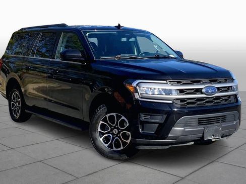 Certified 2024 Ford Expedition Max XLT image 3