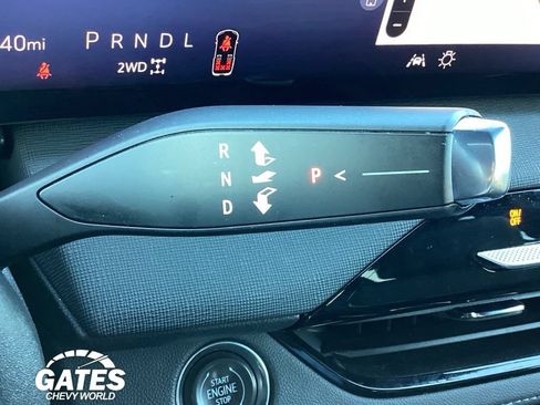 Used 2025 Buick Enclave Preferred AWD/4WD image 24