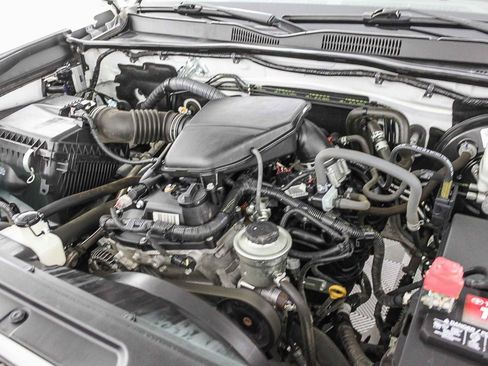 Used 2022 Toyota Tacoma SR w/ SR Convenience Package image 27