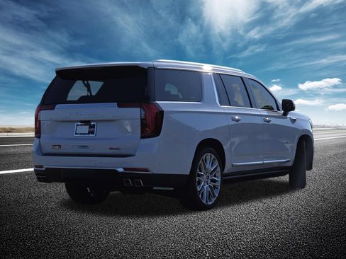 New 2026 GMC Yukon XL Denali w/ Denali Reserve Package AWD/4WD image 23