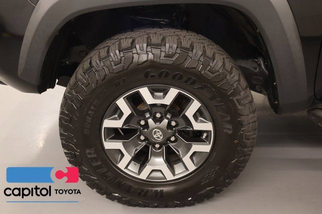 Used 2019 Toyota Tacoma TRD Off-Road w/ TRD Premium Off Road Package AWD/4WD image 8
