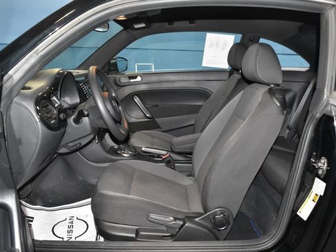 Used 2014 Volkswagen Beetle 2.5 image 6