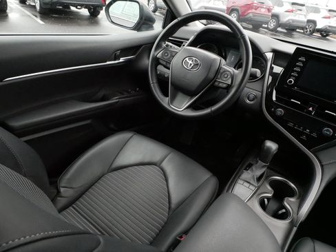 Certified 2023 Toyota Camry SE w/ Convenience Package image 9