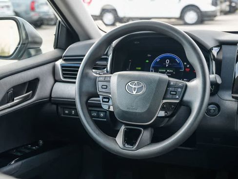 Used 2026 Toyota Camry LE FWD image 12