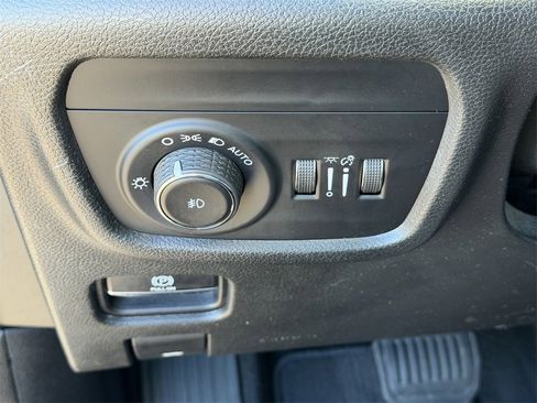 Used 2021 Jeep Grand Cherokee L Limited image 10