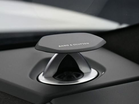 Used 2024 Lamborghini Urus S image 32