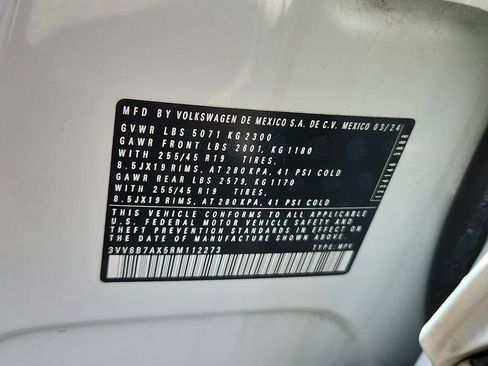 Used 2024 Volkswagen Tiguan SE R-Line AWD/4WD image 28
