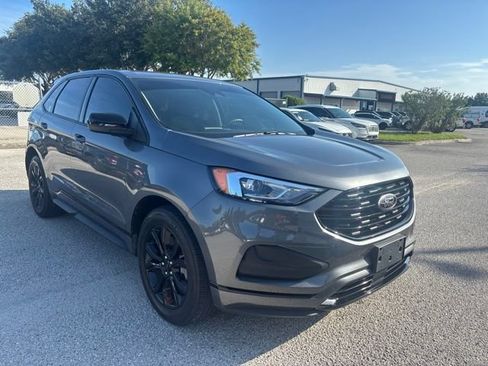 Used 2024 Ford Edge SE w/ Black Appearance Package AWD/4WD image 3