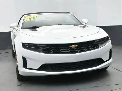 Used 2023 Chevrolet Camaro LT RWD image 3