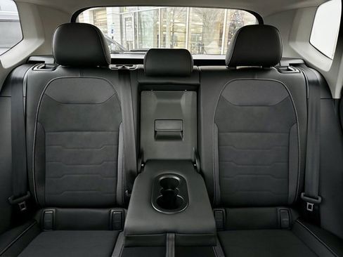 New 2026 Volkswagen Taos SE image 20