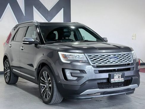 Used 2016 Ford Explorer Platinum AWD/4WD image 2