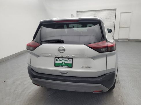 Used 2022 Nissan Rogue SV AWD/4WD image 7
