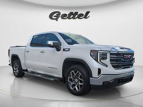 Used 2023 GMC Sierra 1500 SLT w/ SLT Premium Plus Package RWD image 3