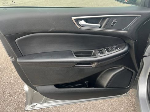 Used 2023 Ford Edge SEL AWD/4WD image 13