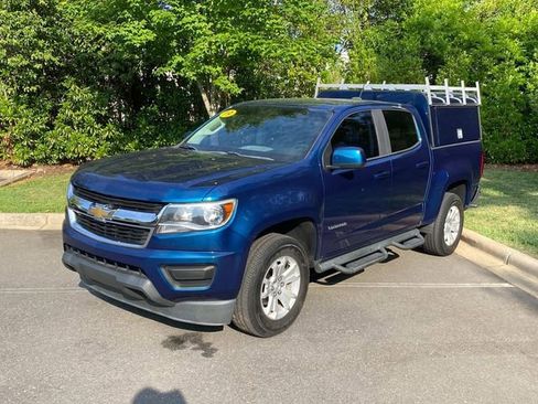 Used 2019 Chevrolet Colorado LT w/ Safety Package RWD image 3