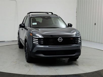 New 2026 Nissan Kicks SR w/ Cold Weather Package