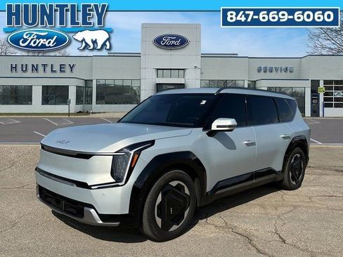 Used 2024 Kia EV9 Land image 1