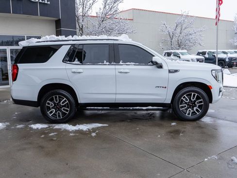 Used 2022 GMC Yukon AT4 w/ Technology Package image 9