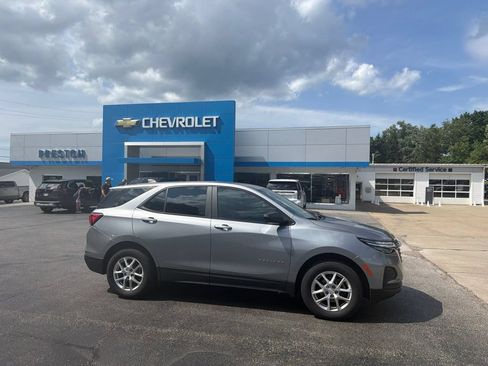 Used 2024 Chevrolet Equinox LS AWD/4WD image 1