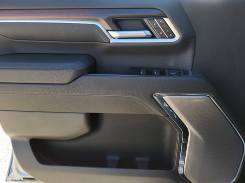 New 2026 GMC Sierra 2500 Denali w/ Denali Reserve Package image 6