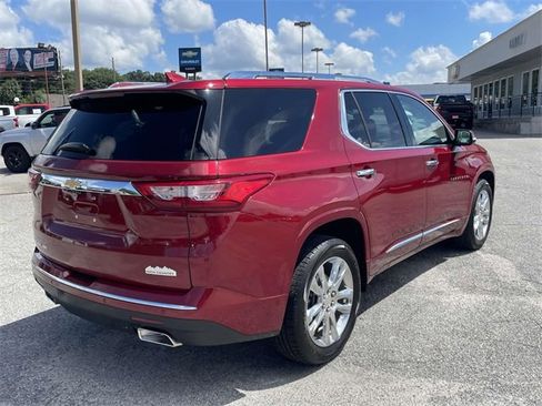 Used 2019 Chevrolet Traverse High Country image 3