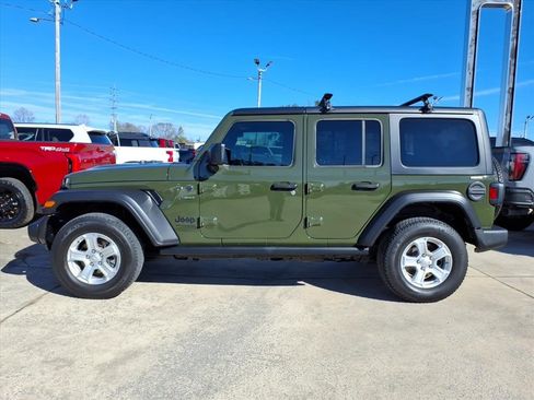 Used 2022 Jeep Wrangler Unlimited Sport image 4
