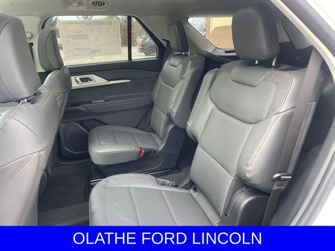 New 2026 Ford Explorer Active w/ Active Comfort Package image 20