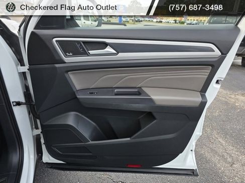 Used 2021 Volkswagen Atlas Cross Sport SEL Premium image 50