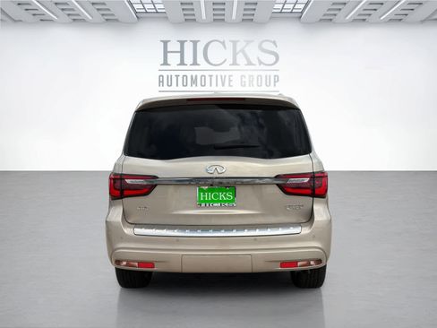 Used 2024 INFINITI QX80 Sensory AWD/4WD image 6