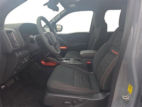 New 2026 Nissan Frontier PRO-4X w/ Pro-4x Convenience Package image 9