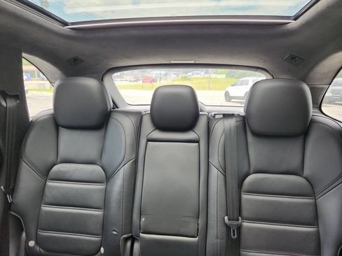 Used 2015 Porsche Cayenne Turbo AWD/4WD image 14