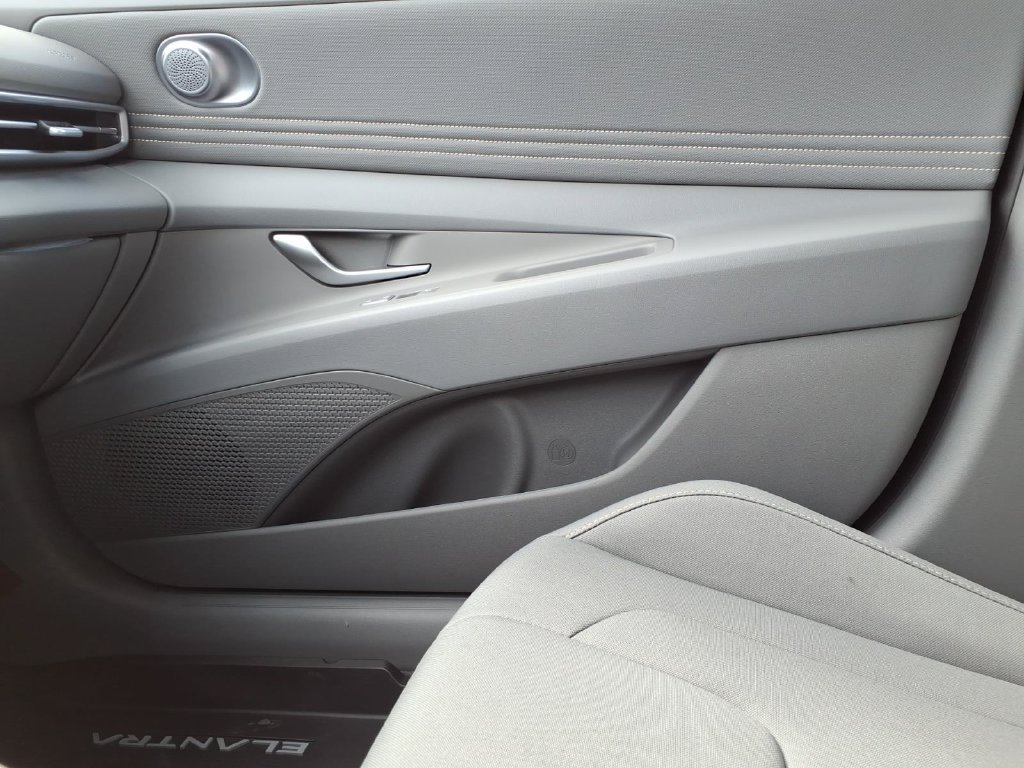 Certified 2026 Hyundai Elantra Sport FWD image 23