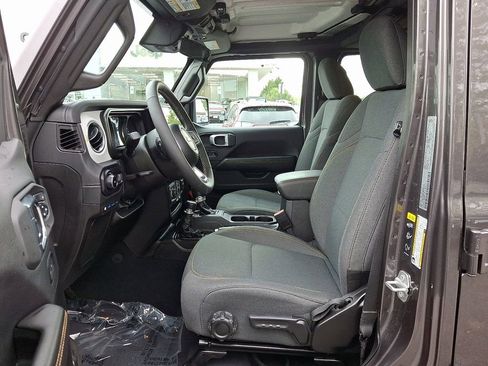 Certified 2025 Jeep Wrangler Unlimited Sahara AWD/4WD image 13